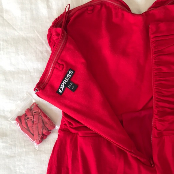 Express dress with detachable straps - Picture 3 of 5